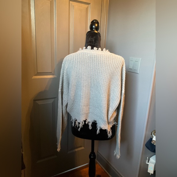 Zaful medium distressed gray Vee neck sweater - Picture 3 of 4